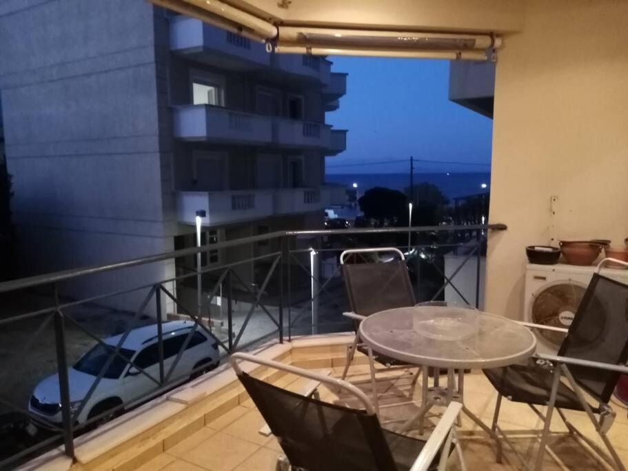 דירות כיוס Τεσσαρι Στον Ναυτικο Ομιλο Χiου מראה חיצוני תמונה